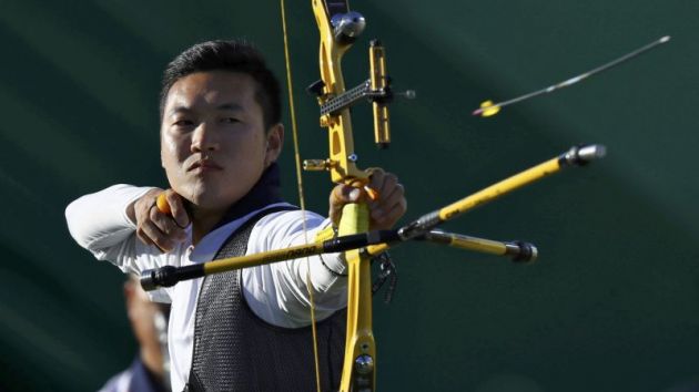 Monday’s Daily Deal Round-Up: Archery, MMA and more