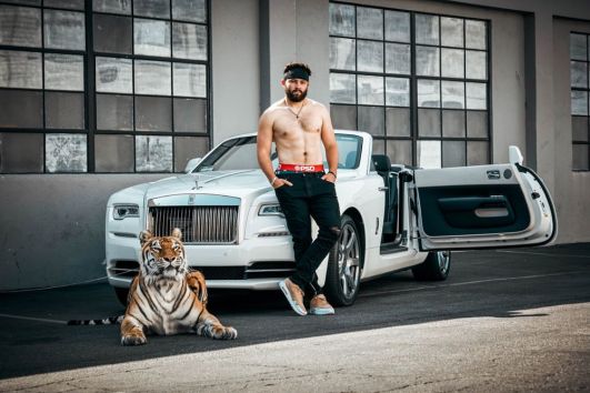 Baker Mayfield reveals PSD deal with eye-catching social post