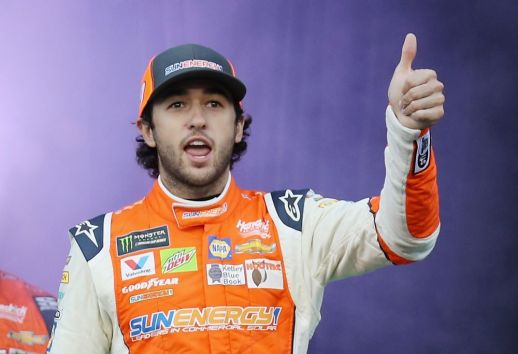 Chase Elliott takes stock with UNTUCKit deal