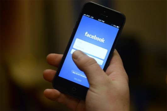 Facebook strikes deal to stream live MLB games