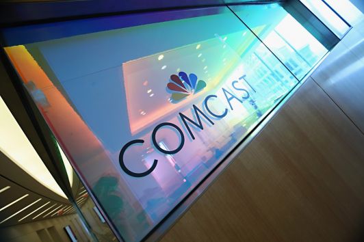 Comcast bows out of Fox battle to focus on Sky