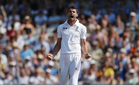 Cricketer Anderson signs a ‘fresh’ deal
