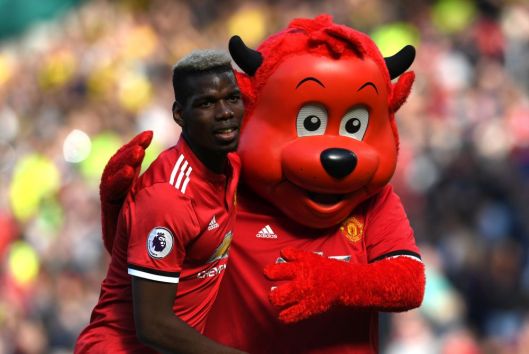 Manchester United bed down with MLILY extension