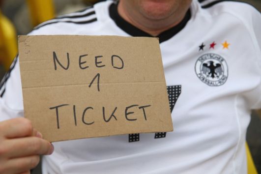 Fifa files criminal complaint against Viagogo