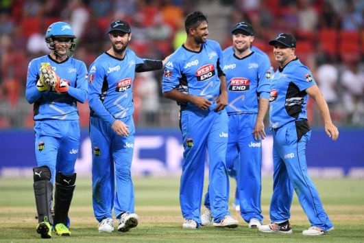 Vodafone dials up Adelaide Strikers deal