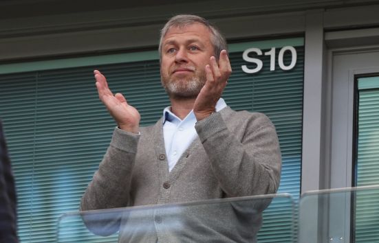 Roman Abramovich halts Chelsea stadium plans amid visa delay