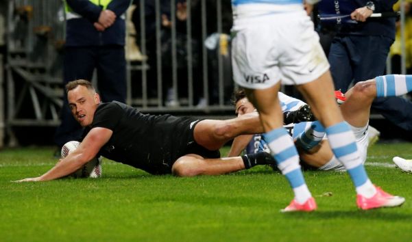 Monday’s Daily Deal Round-Up: Golf, rugby and more