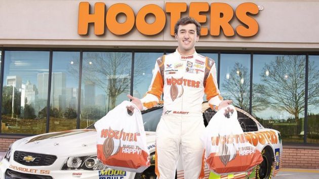Chase Elliott books in with Hooters until 2021