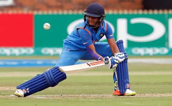 Harmanpreet Kaur inks cricket bat deal with CEAT