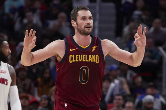 NBA star Kevin Love expands Banana Republic deal