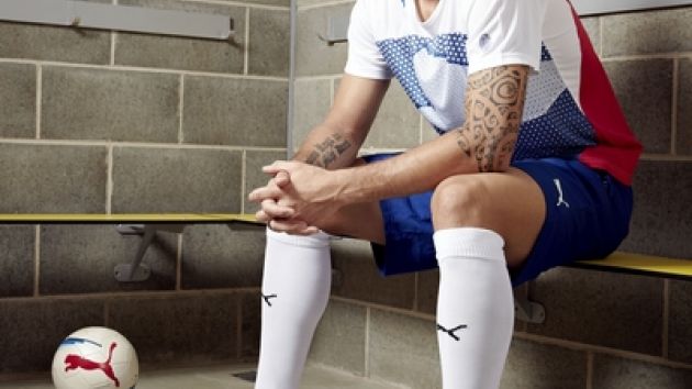 Arsenal striker Giroud signs Puma extension