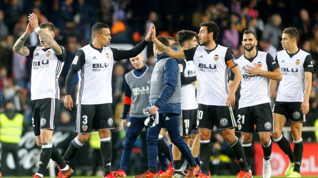 Valencia stay Blu until 2019